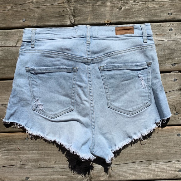 Retro high waist jean shorts - Picture 2 of 3